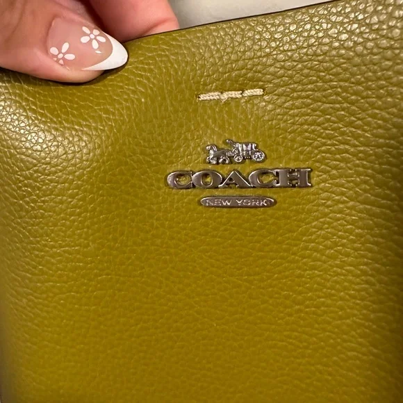 COACH Mollie Bucket Bag 22✨RARE COLORWAY! Everglade (green) and Orchid (pink) - Picture 5 of 11